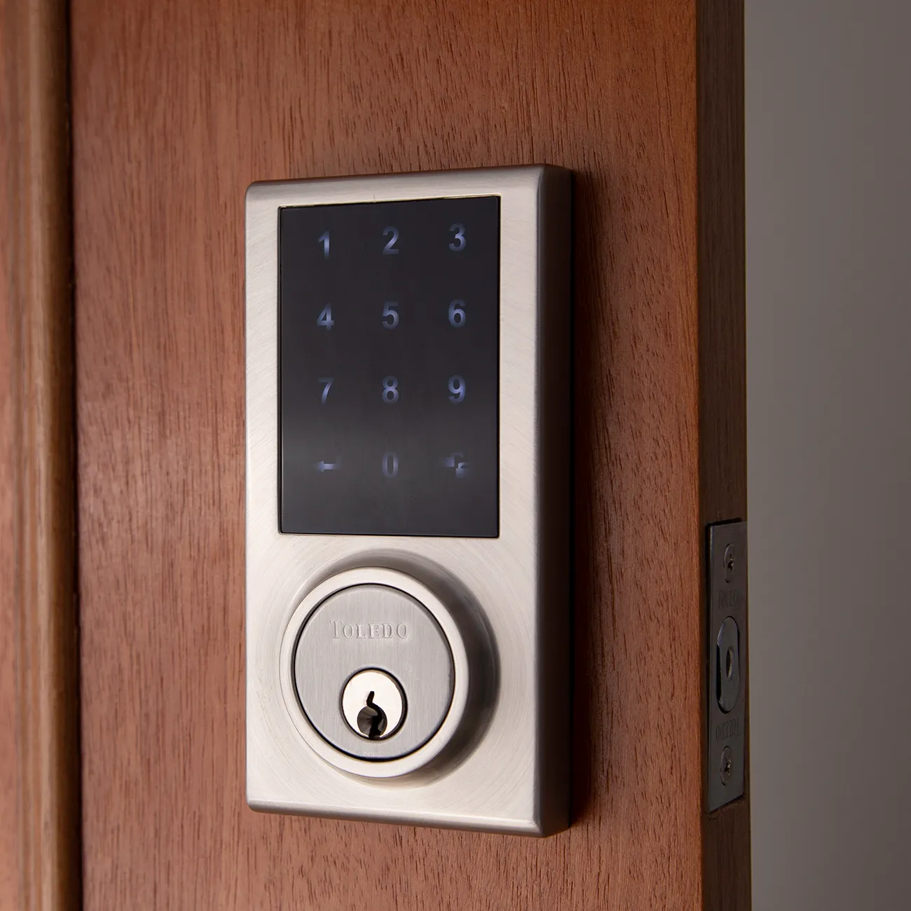 Single Cylinder / Electronic Deadbolt / Touchscreen / V180TBLE