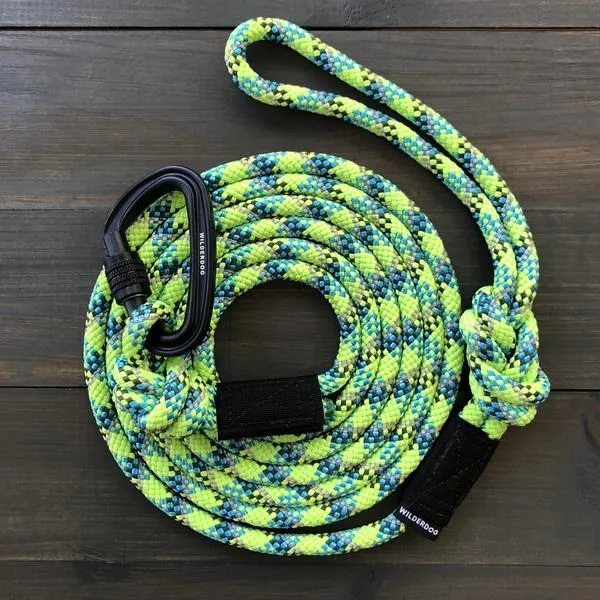 Wilderdog Big Carabiner Reflective Rope Leash - 5ft